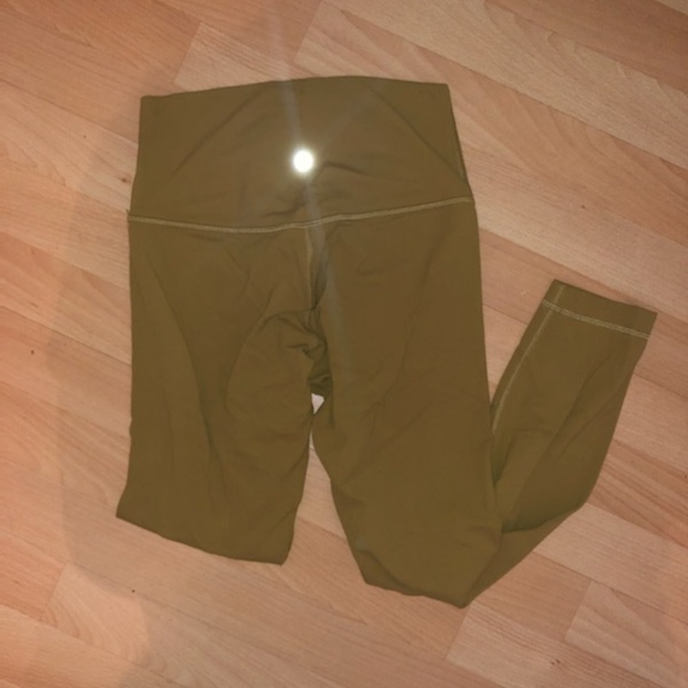 Lululemon align 25” Grape leaf.